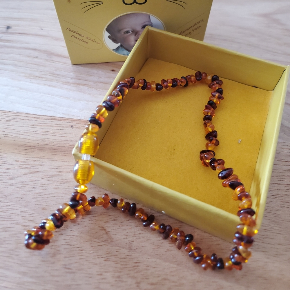 Minetom Baltic amber teething necklace